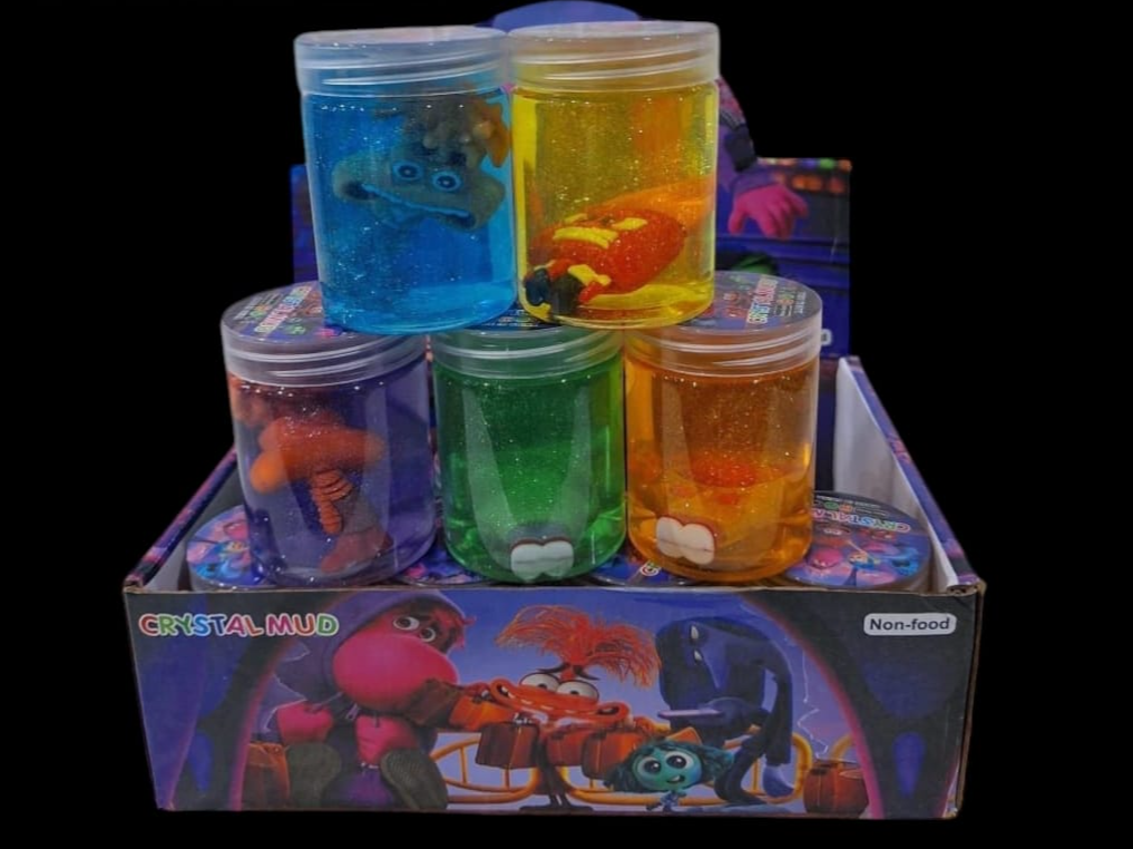 Slime intensamente con muñeco