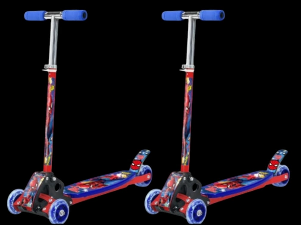 Monopatin spiderman metalico