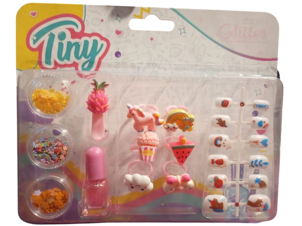 Set de uñas con accesorios