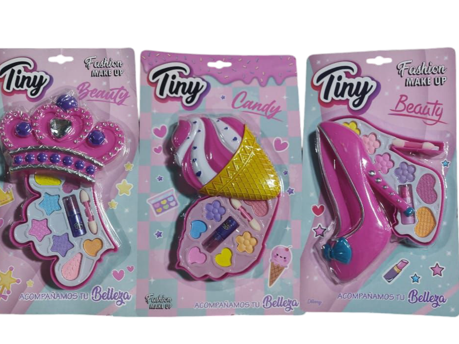 Set maquillaje diferente diseños