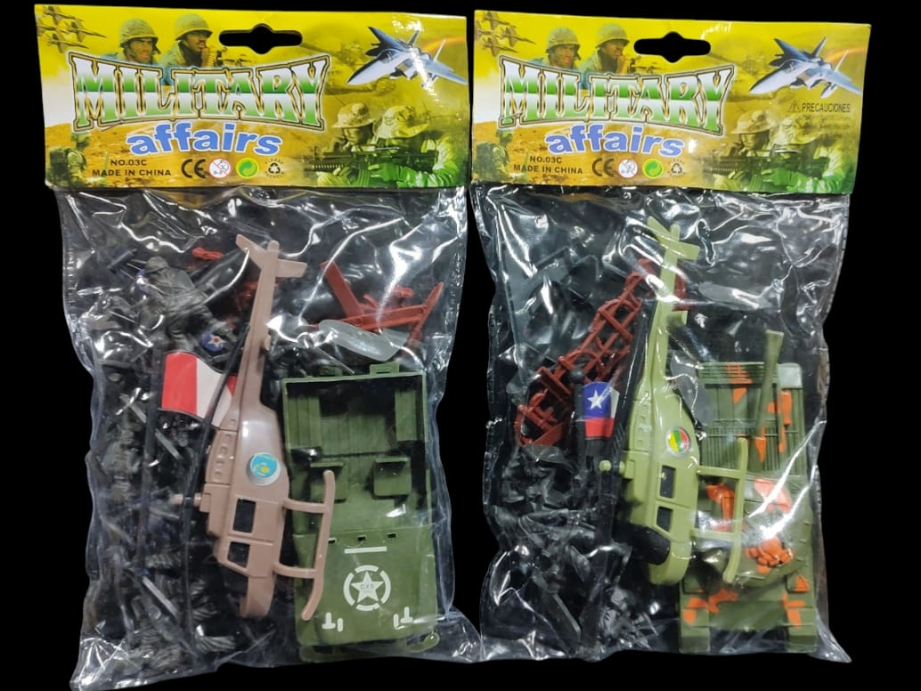 Set de soldaditos + helicóptero + tanque o jeep