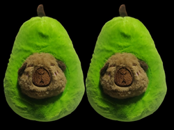 Peluche palta con capibara