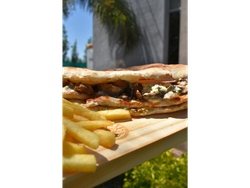 2 Lomos de Pollo o Lady V + Gaseosa de 1.5lt