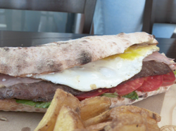 1 Lomo de ternera + 1 Coronita