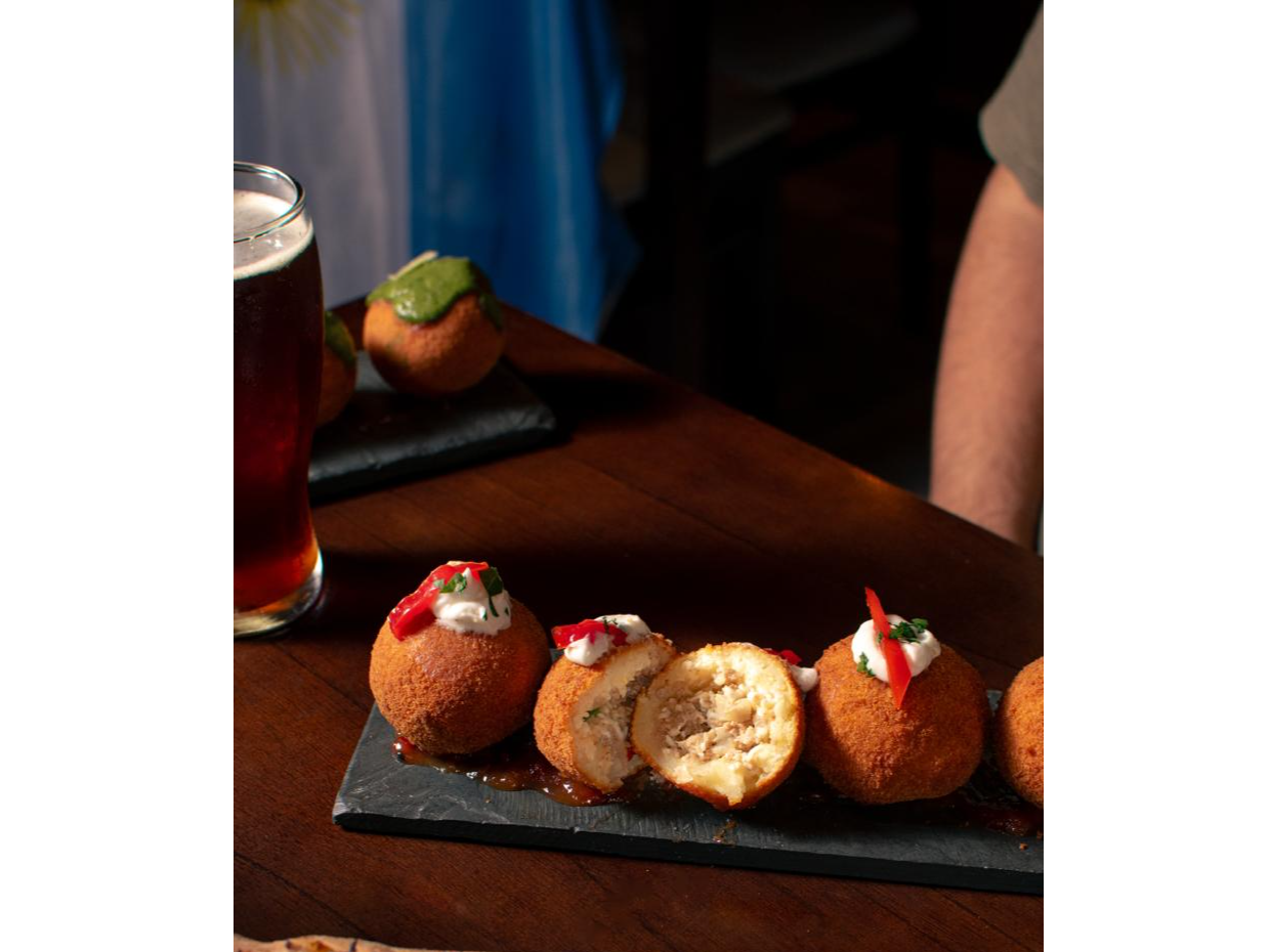 BOMBA DE PAPAS RELLENAS CARNE