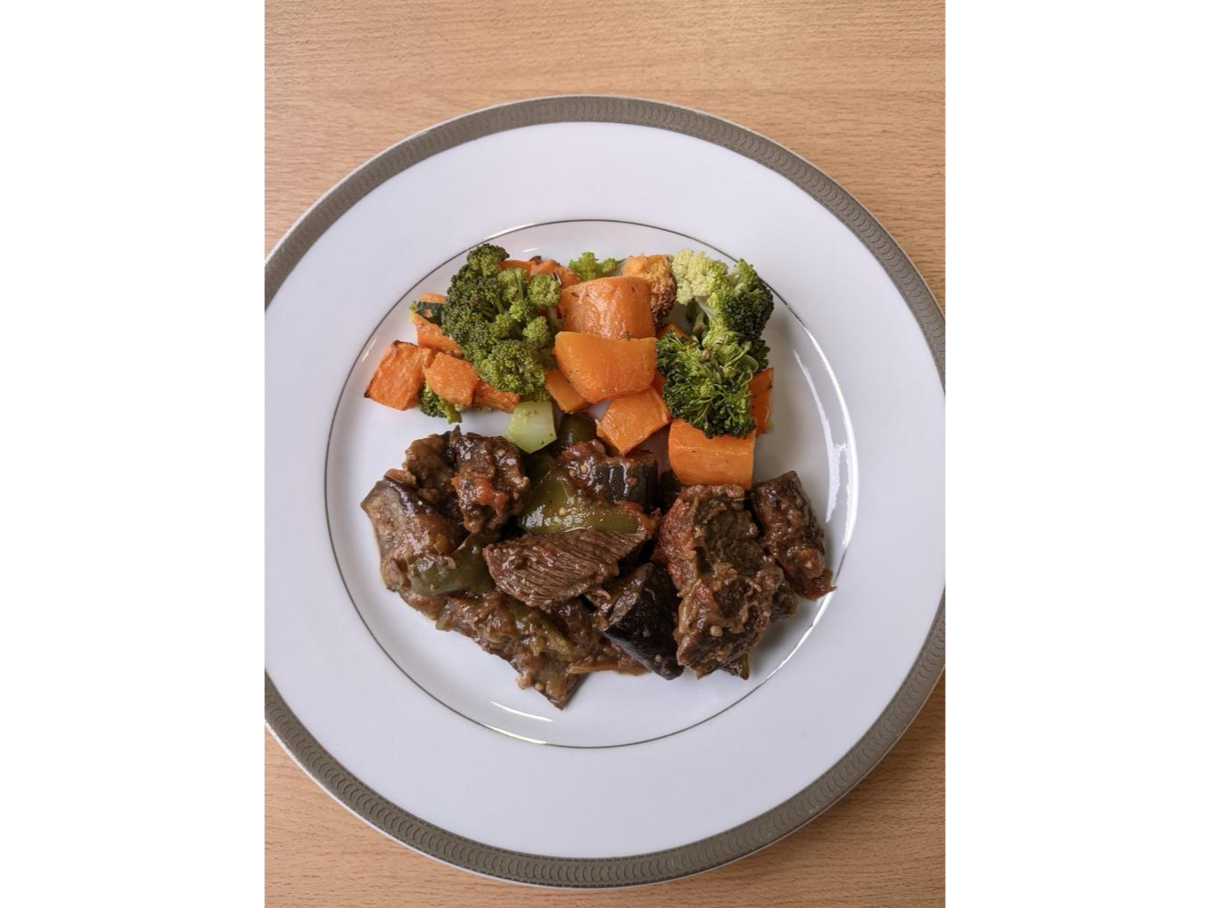 TERNERA BRASEADA CON VEGETALES