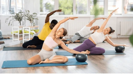 PILATES Y YOGA