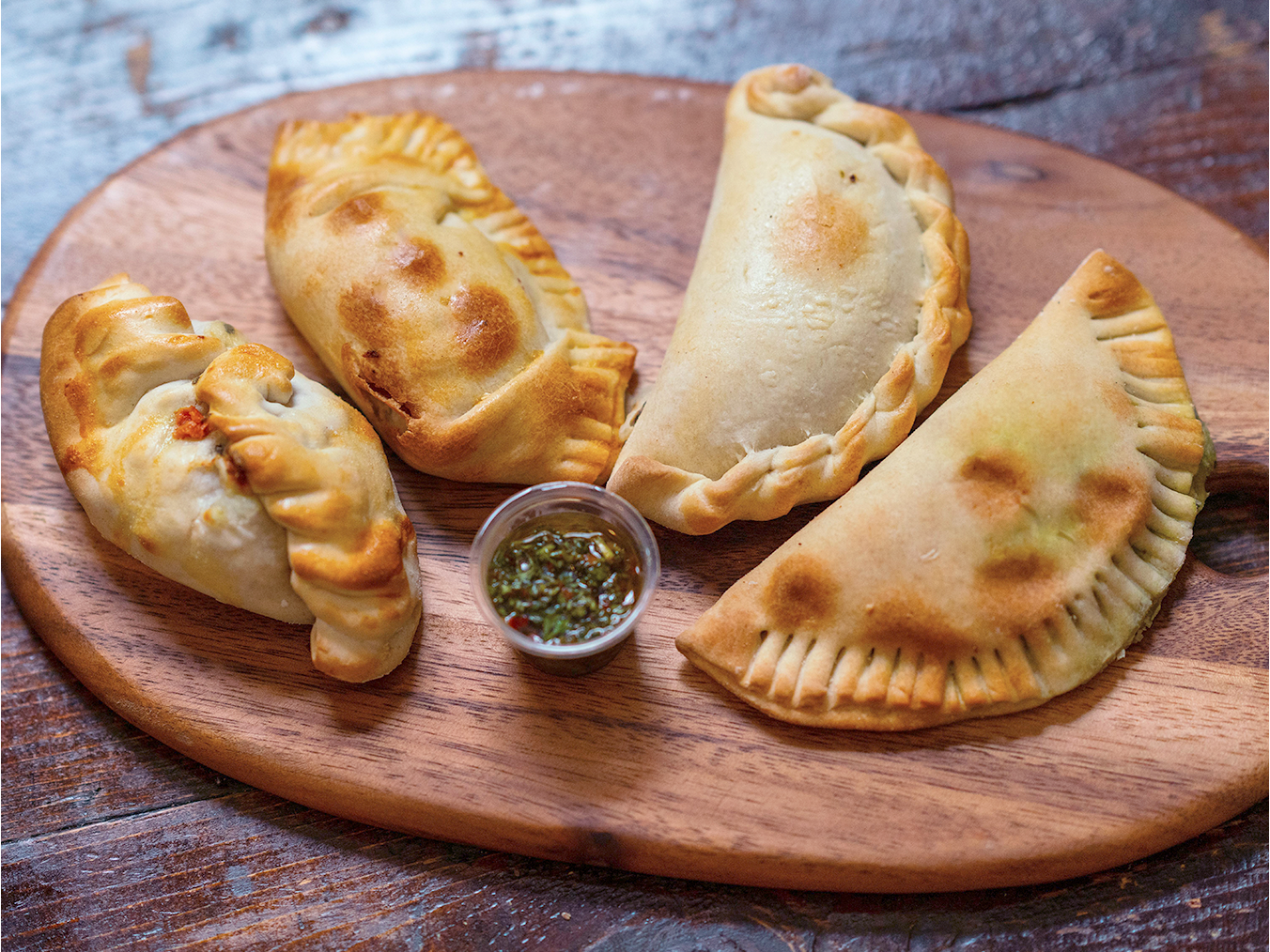 4 empanadas a elección + gaseosa