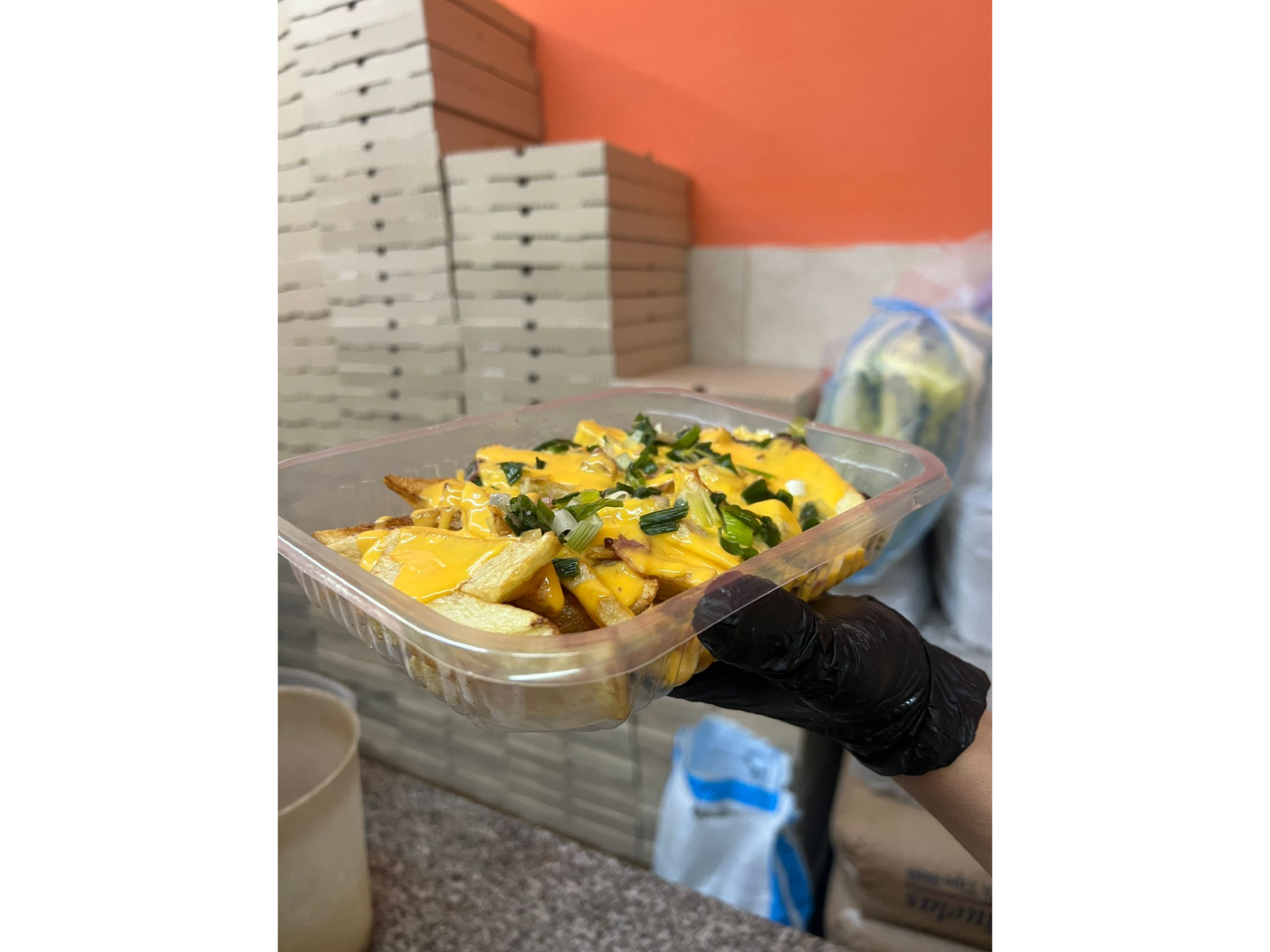 Papas Fritas C/Cheddar,bacon y verdeo