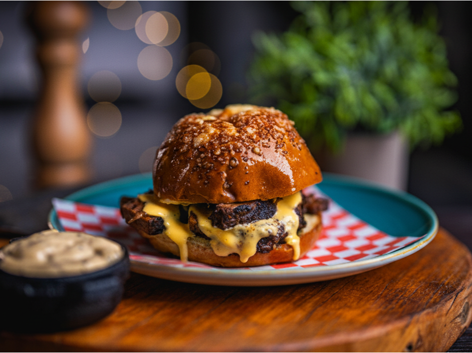 * Sándwich De Brisket Philly Cheesesteak Medium