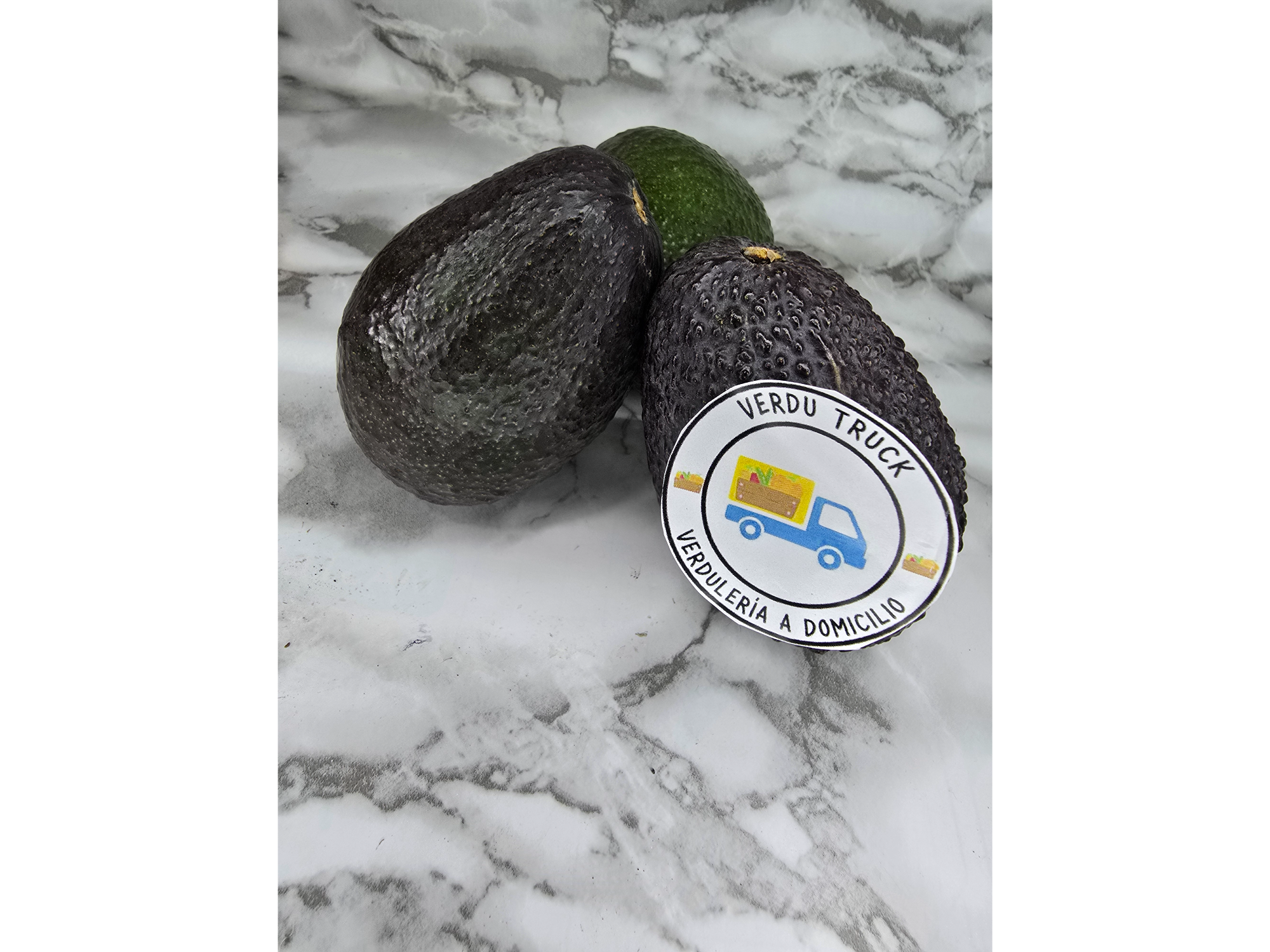 PALTA  (IMPORTADA-PERÚ)