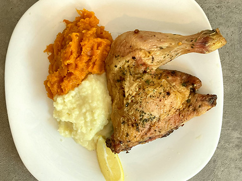 Pollo al Horno con guarnición