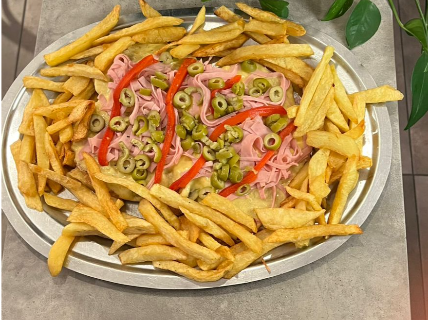 Pizzanesa especial / 2o3 pers con fritas