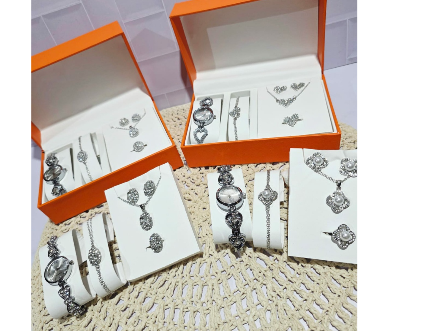 Set pulcera,anillo ,aros , cadena