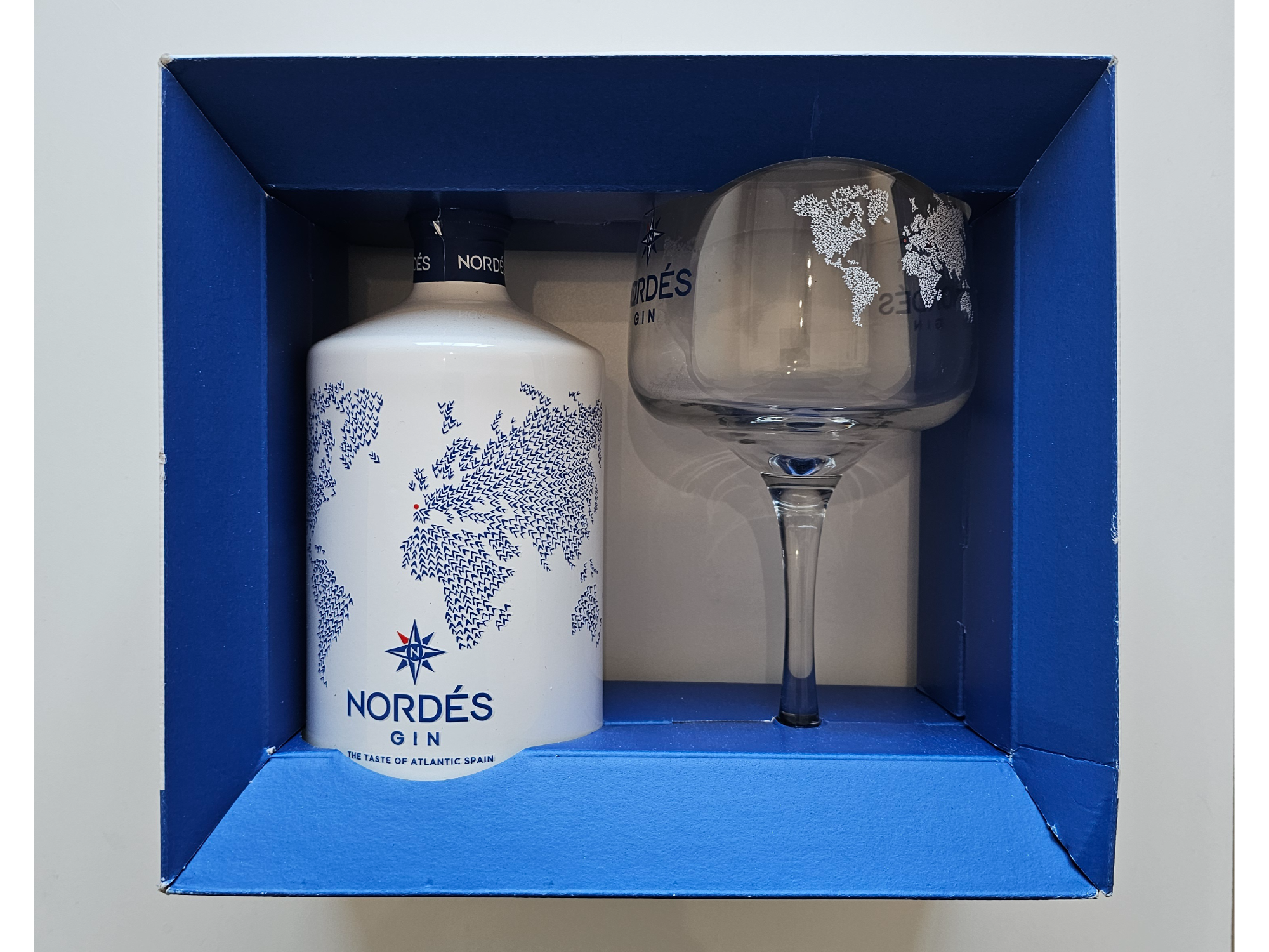 Nordes estuche + Copa
