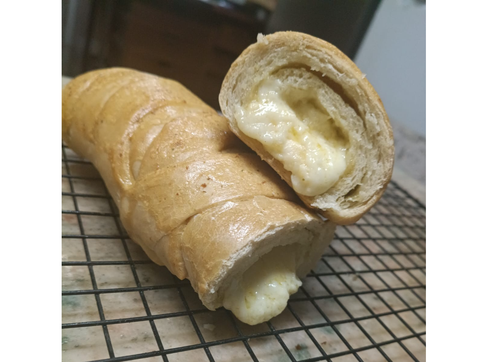 Pan Relleno de Queso y Ajo