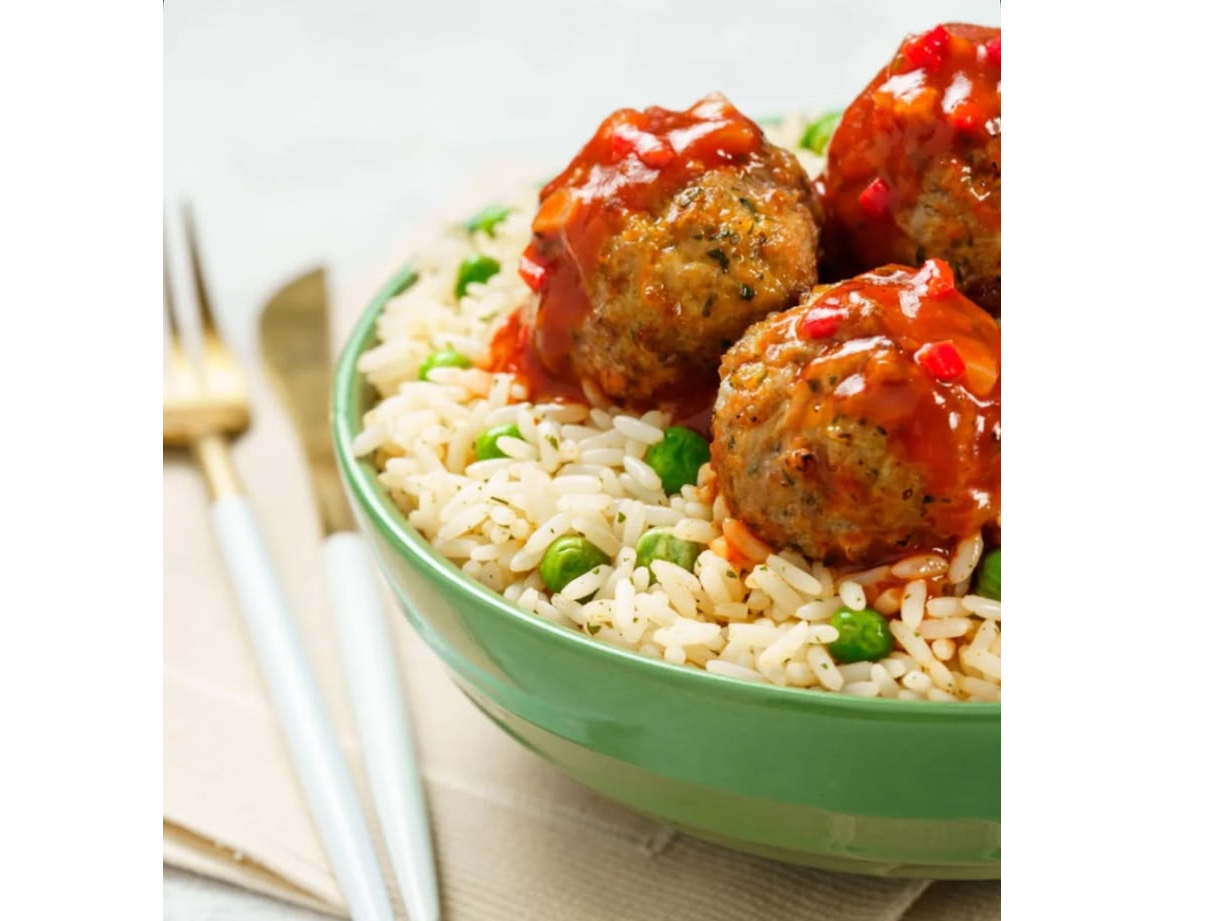 Albondigas con portuguesa y arroz