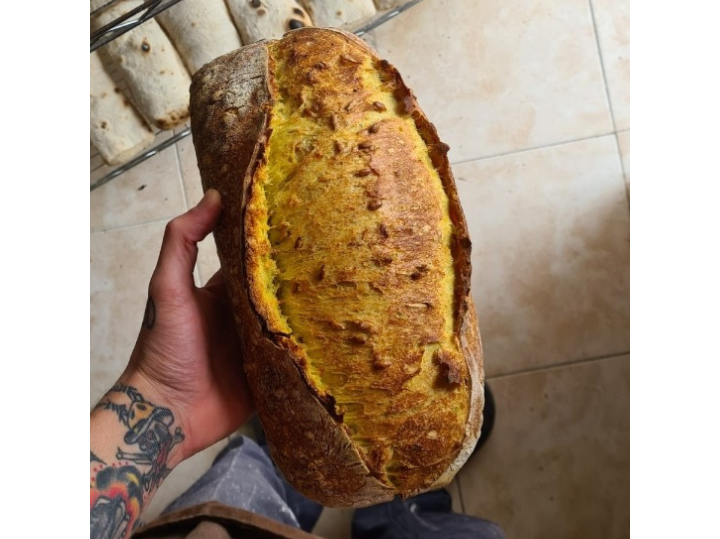 HOGAZA DE MASA MADRE CURCUMA Y GIRASOL