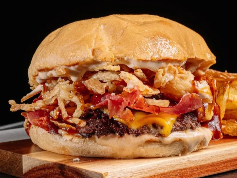 Bacon Crispy (incluye papas fritas)