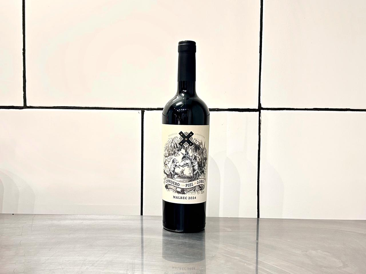 Vino tinto "CORDERO CON PIEL DE LOBO"