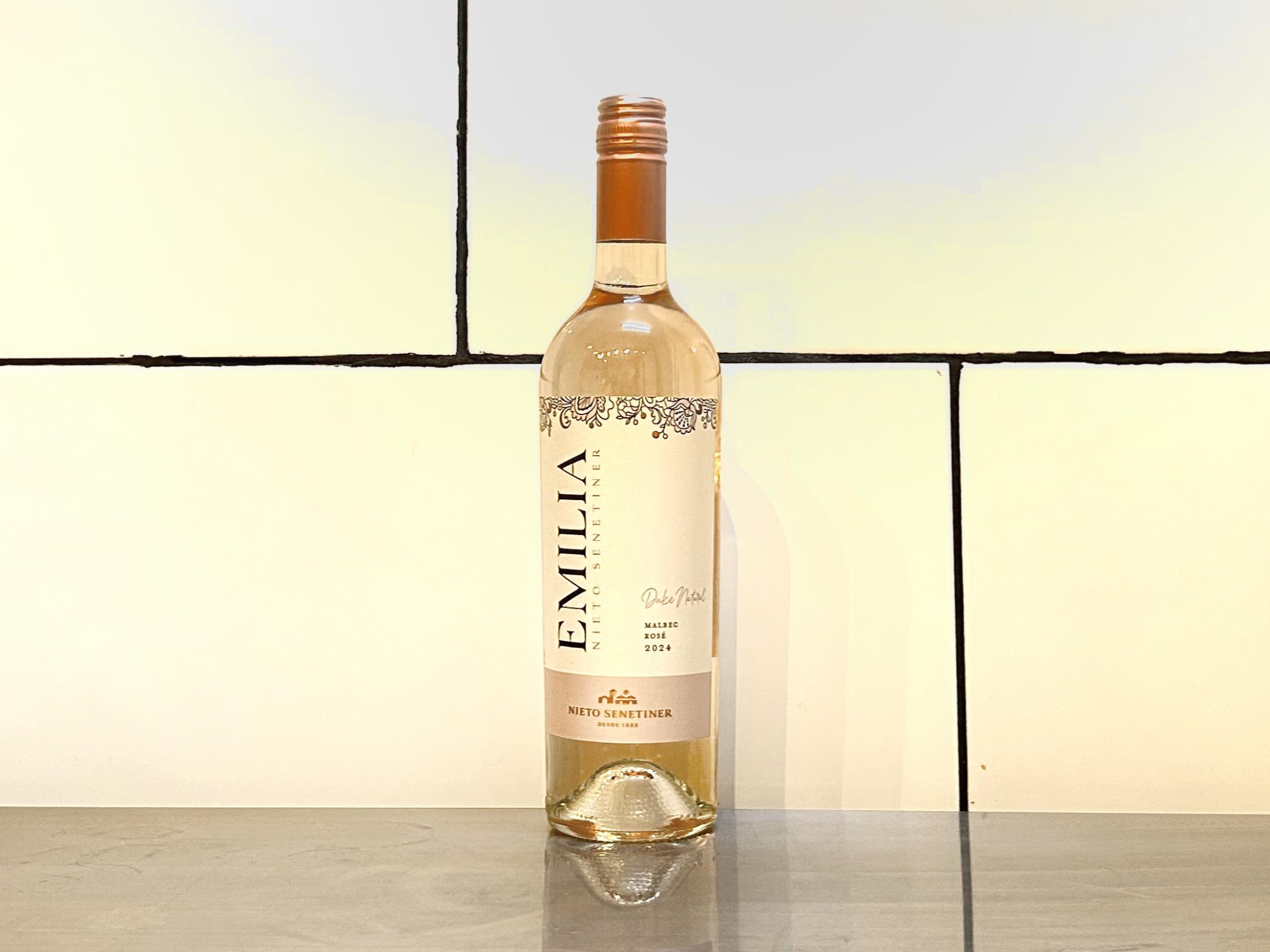 Vino rosa "EMILIA"