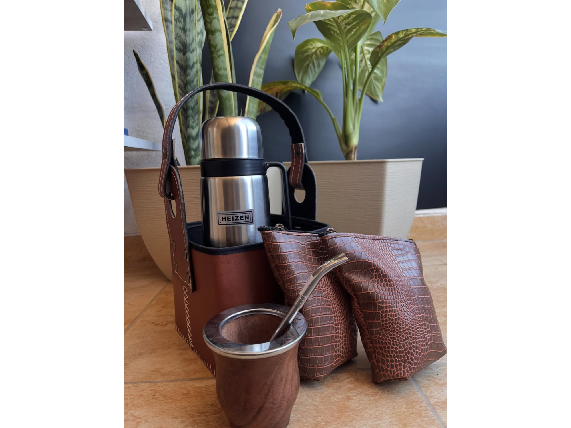 MATERA LISA + TERMO 1L + MATE CAMIONERO + BOMBILLA + 2 YERBERA  CROCO