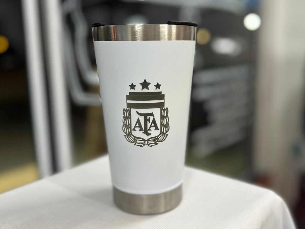 VASO CERVESERO GRABADO MUNDIALISTA