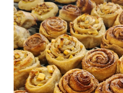 Cinnamon rolls de  manzana y nueces