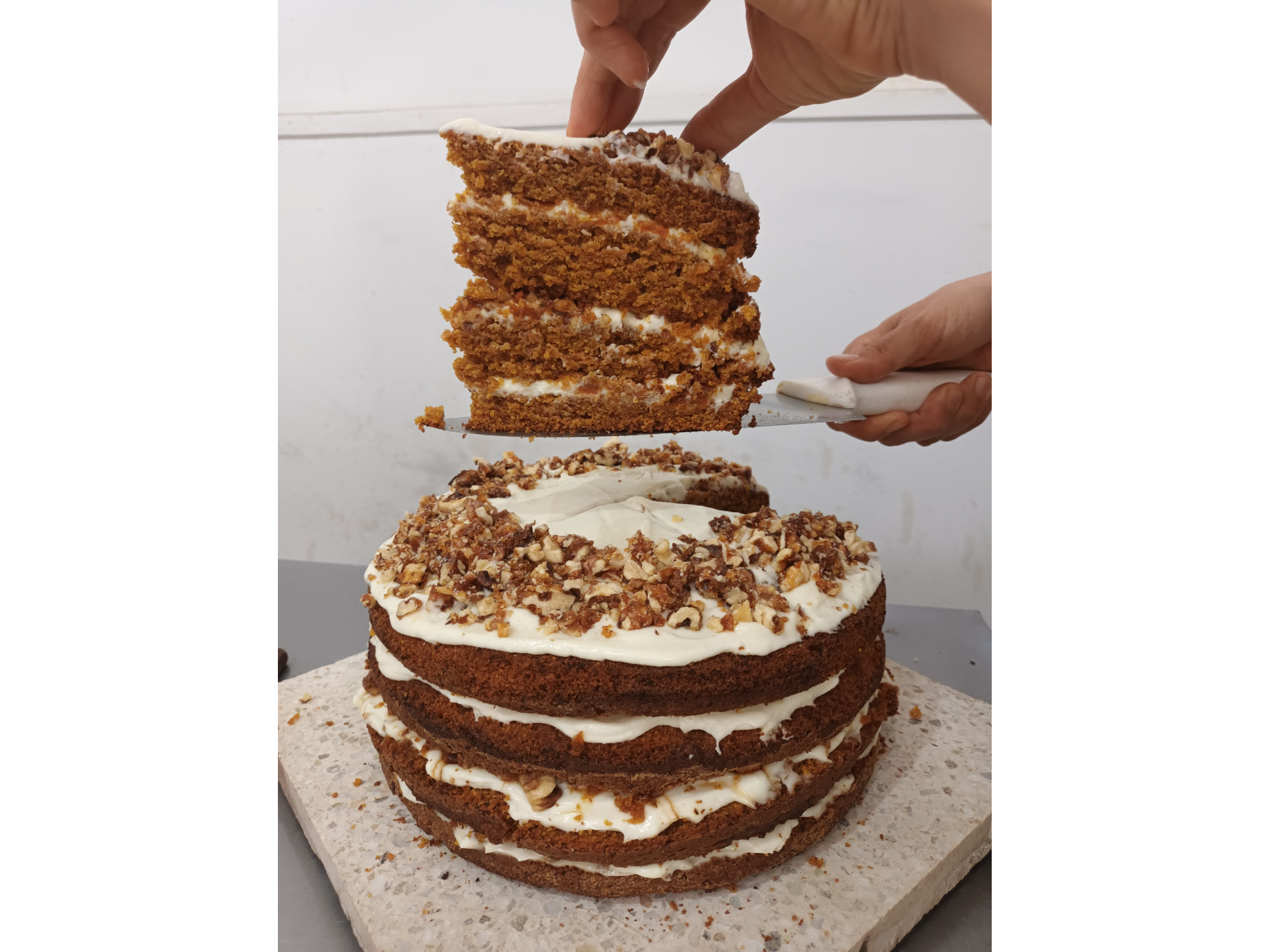 Porcionaza carrot cake 🥕