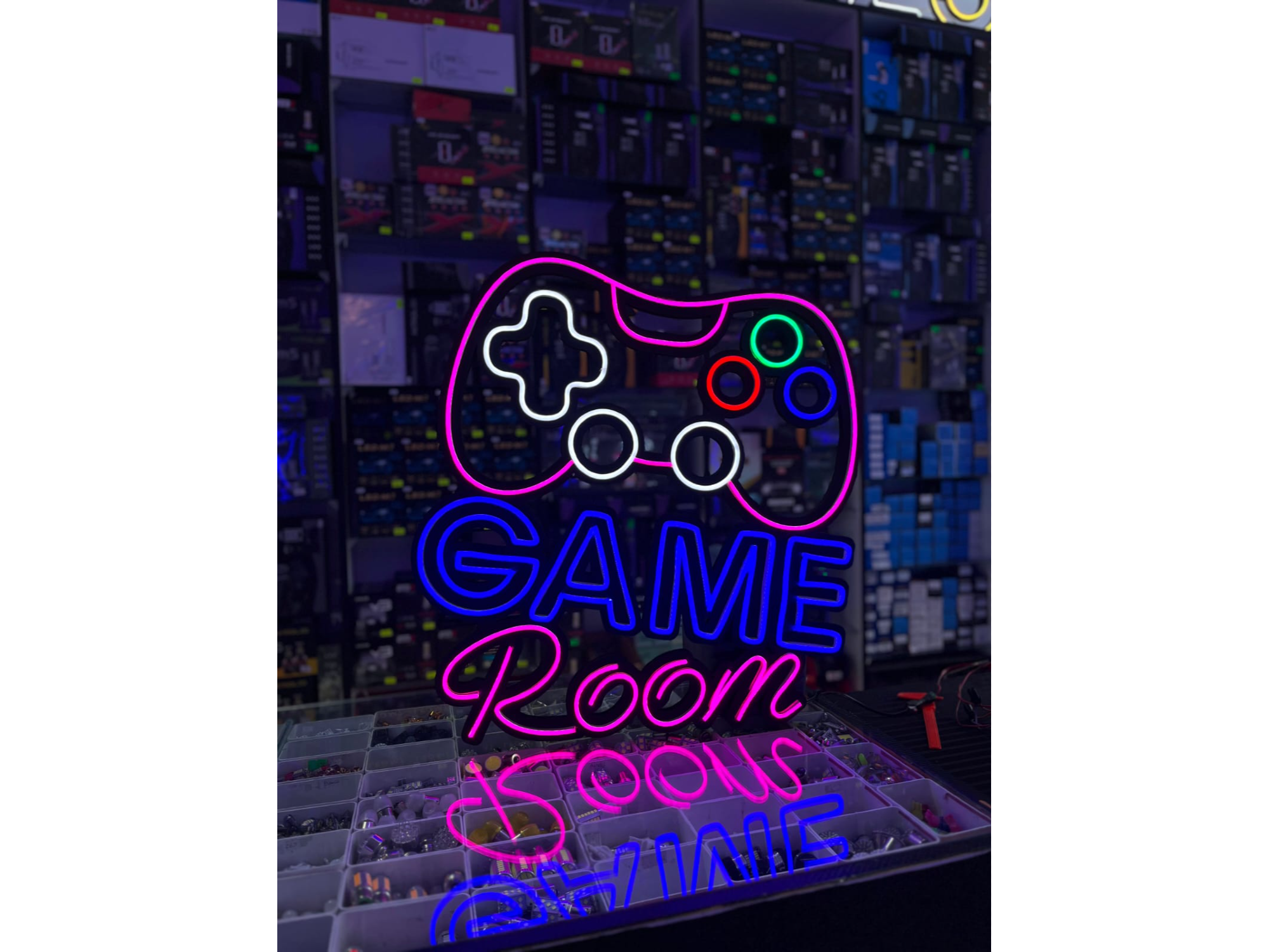 CARTEL NEON - GAME ROOM
