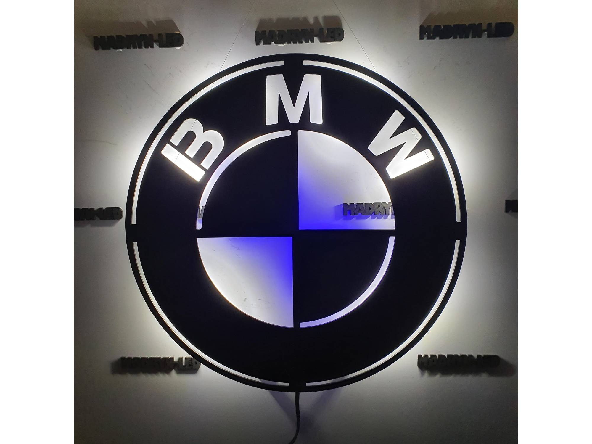 CARTEL RETROILUMINADO LOGO BMW
