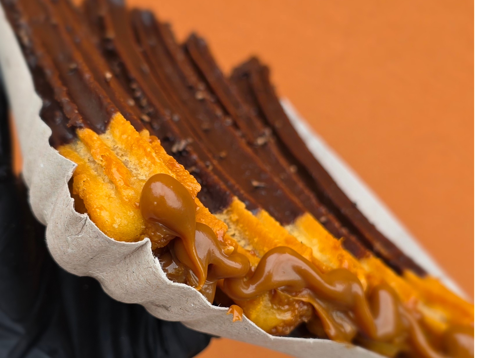 1/2 Rellenos de Dulce de leche bañados en Chocolate