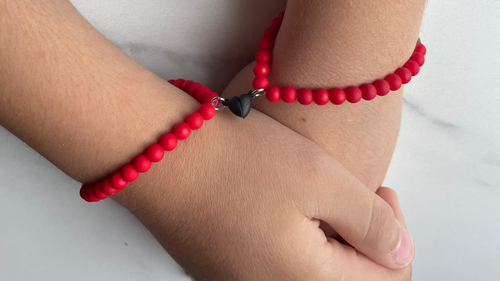 PULSERA CORAZON DE IMAN