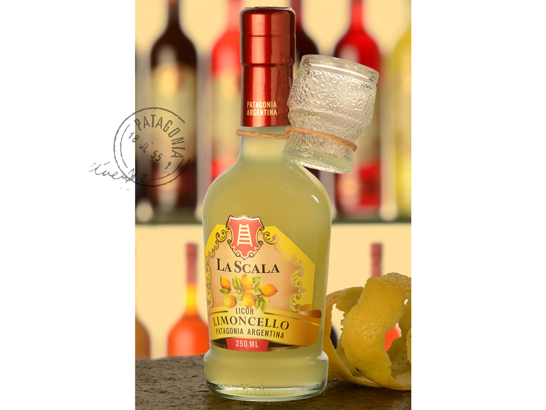 Licor de limoncello x 250 ml con vasito La Scala