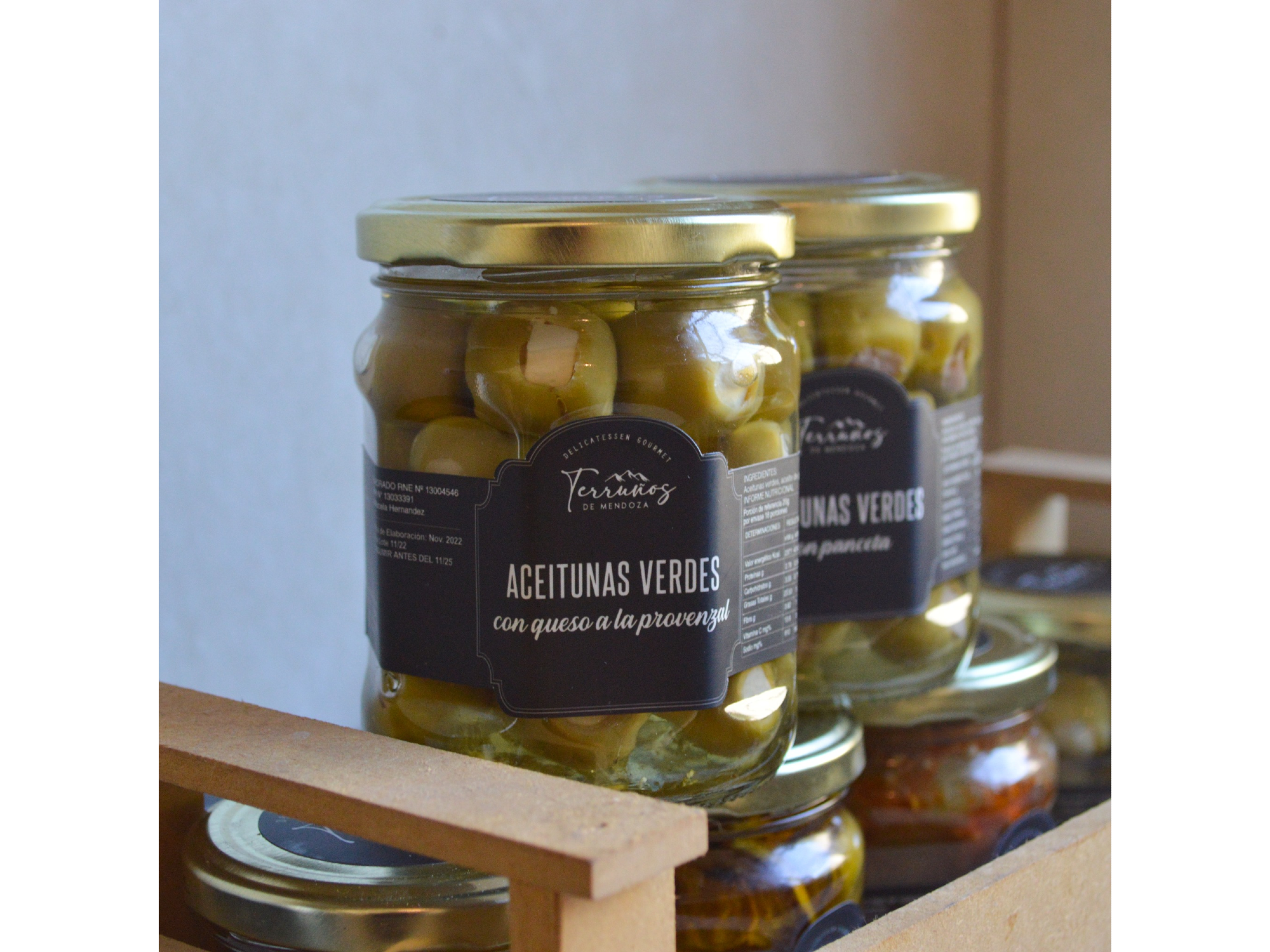 Aceitunas rellenas con queso a la provenzal Terruños x 220 grs