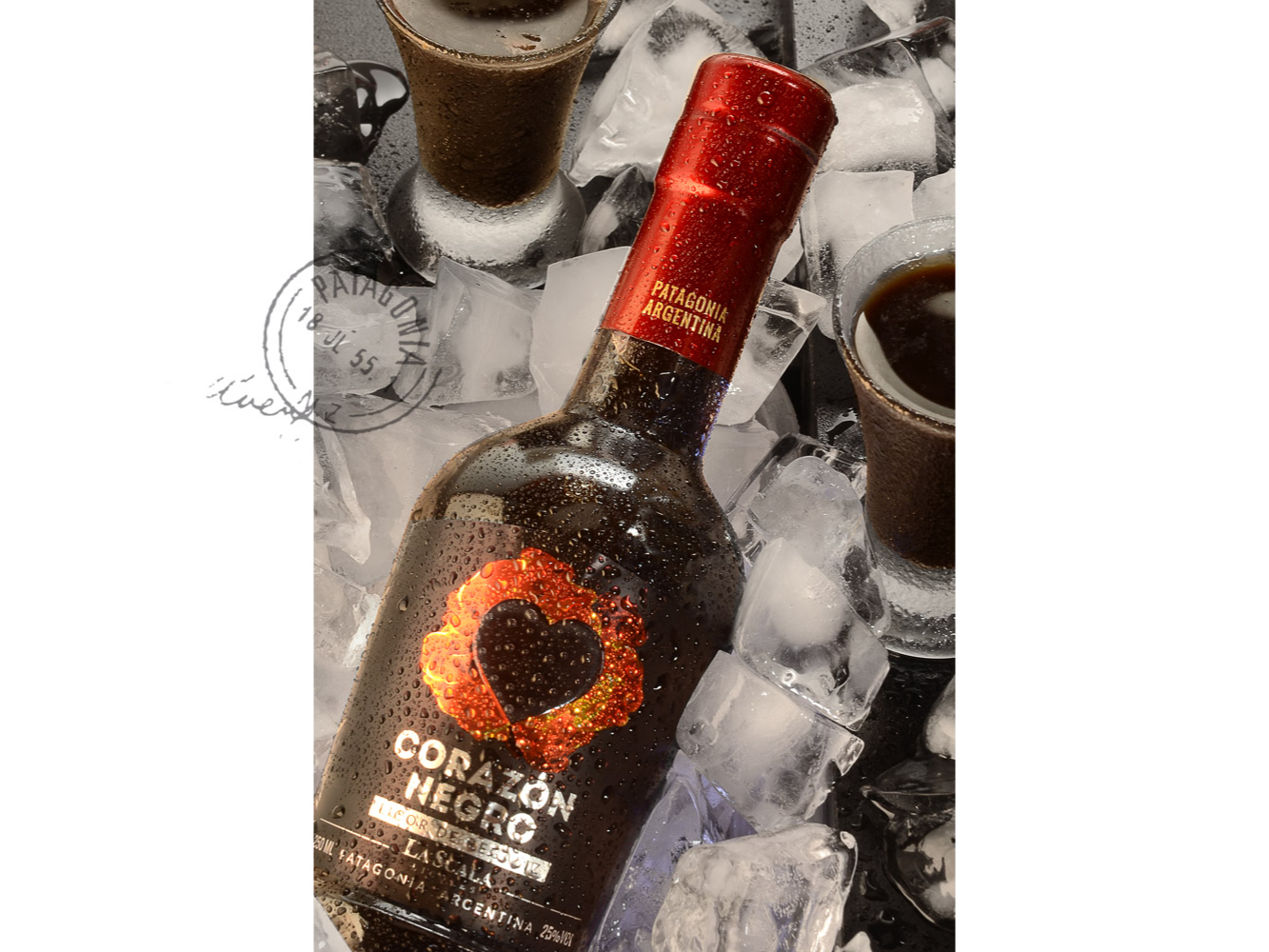Licor Corazón negro x 250 ml con vasito La Scala