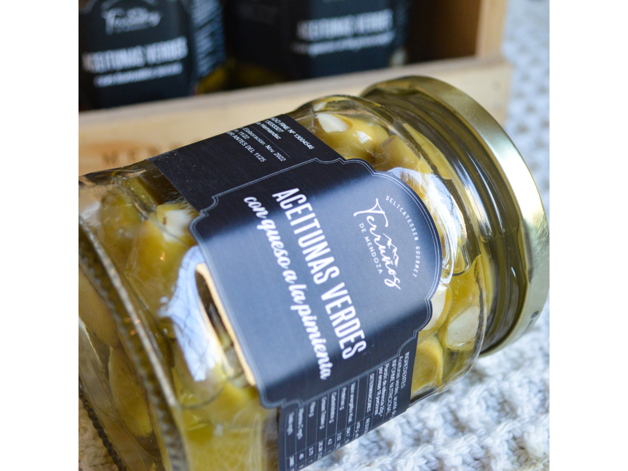 Aceitunas rellenas con queso a la pimienta Terruños x 220 grs