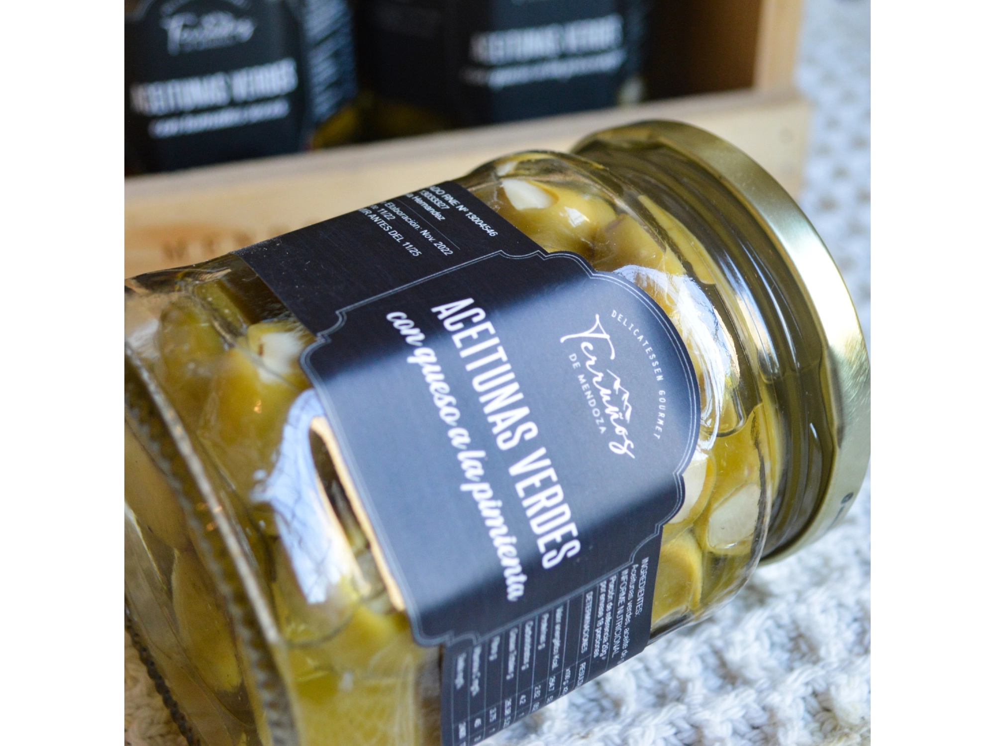 Aceitunas rellenas con queso a la pimienta Terruños x 220 grs