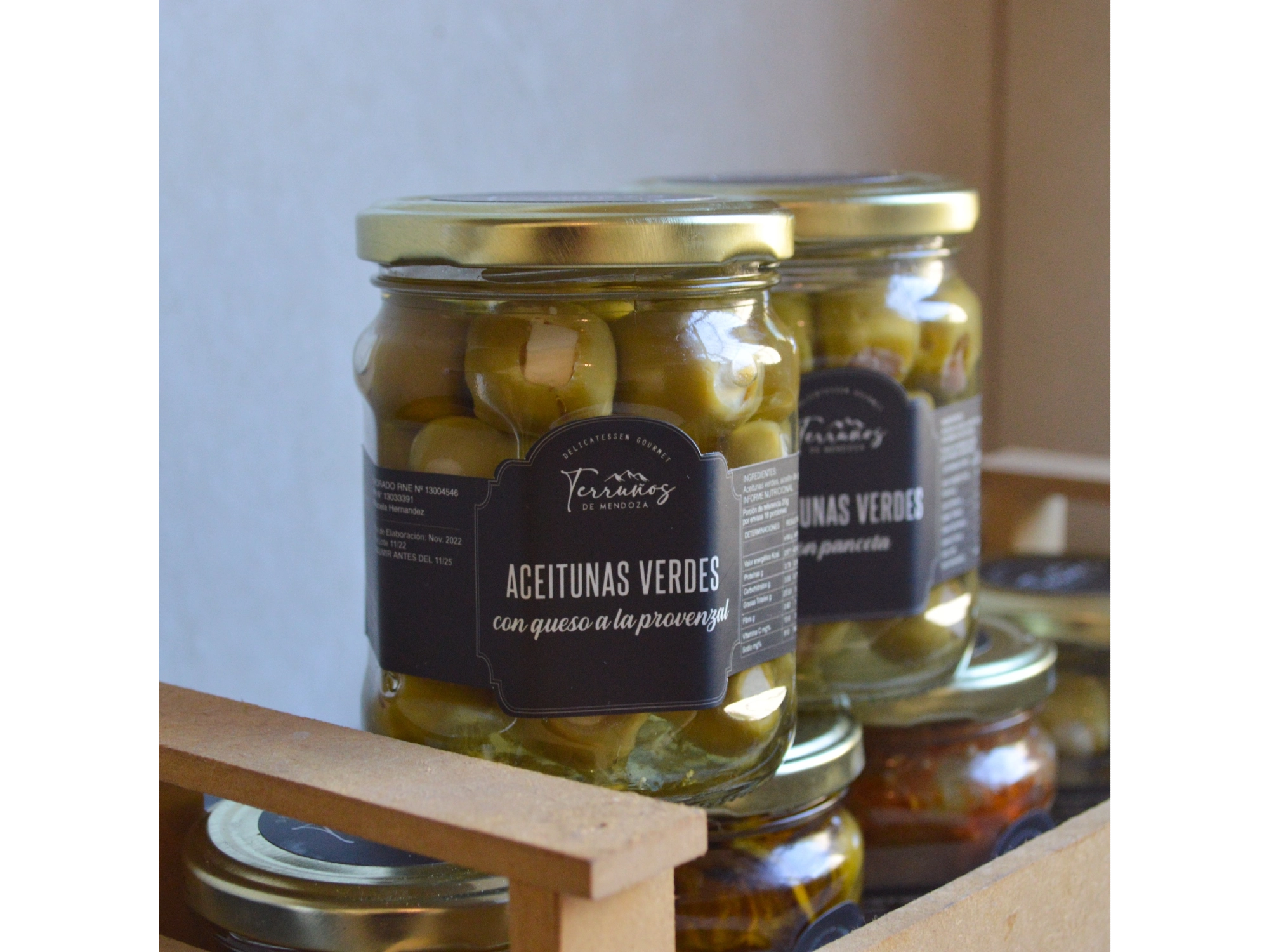 Aceitunas rellenas con queso a la provenzal Terruños x 220 grs