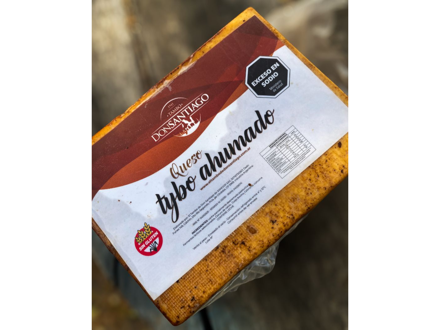 Queso Tybo ahumado x 2 kg aprox Tambo Don Santiago