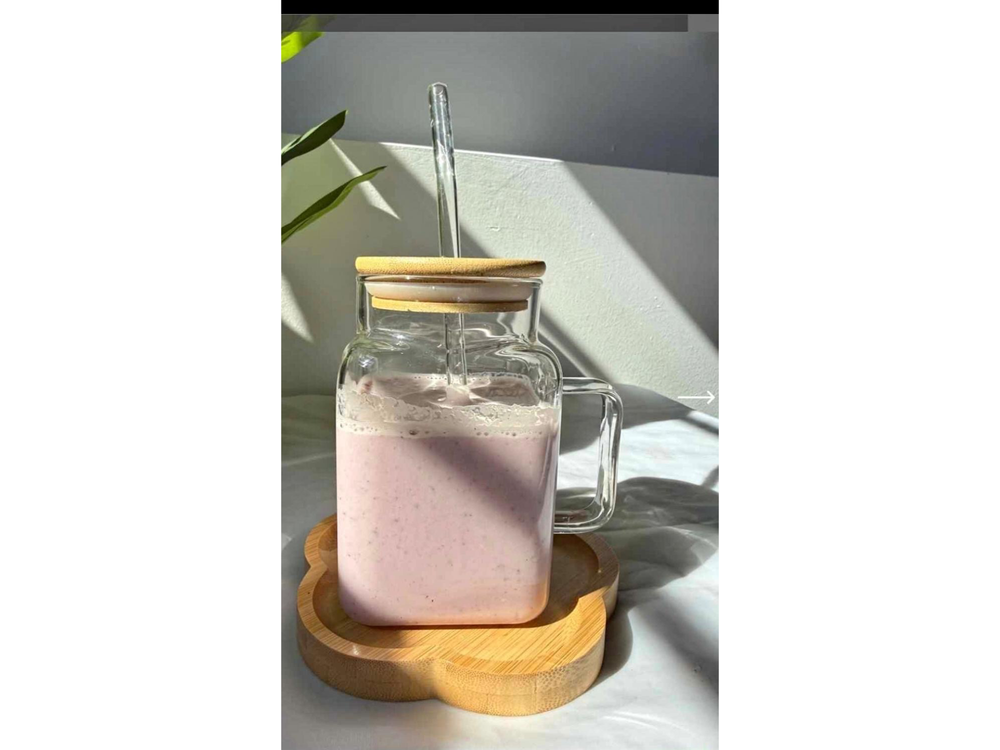 Vasos de vidrio y bambú