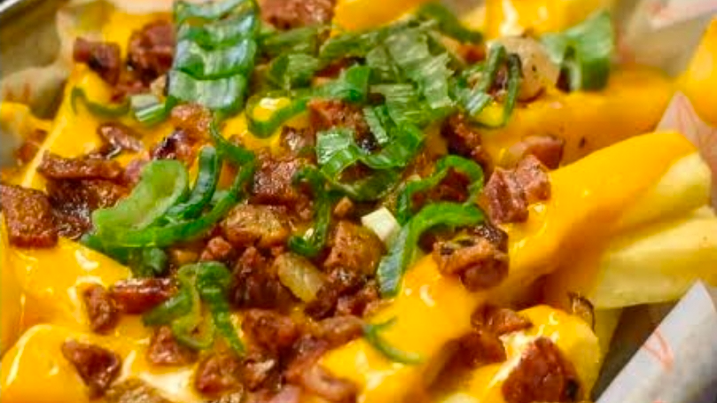 Papas con cheddar