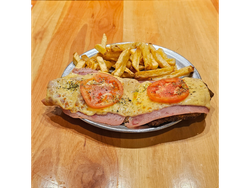 2 milanesas a la napolitana + 1 coca de 1.5