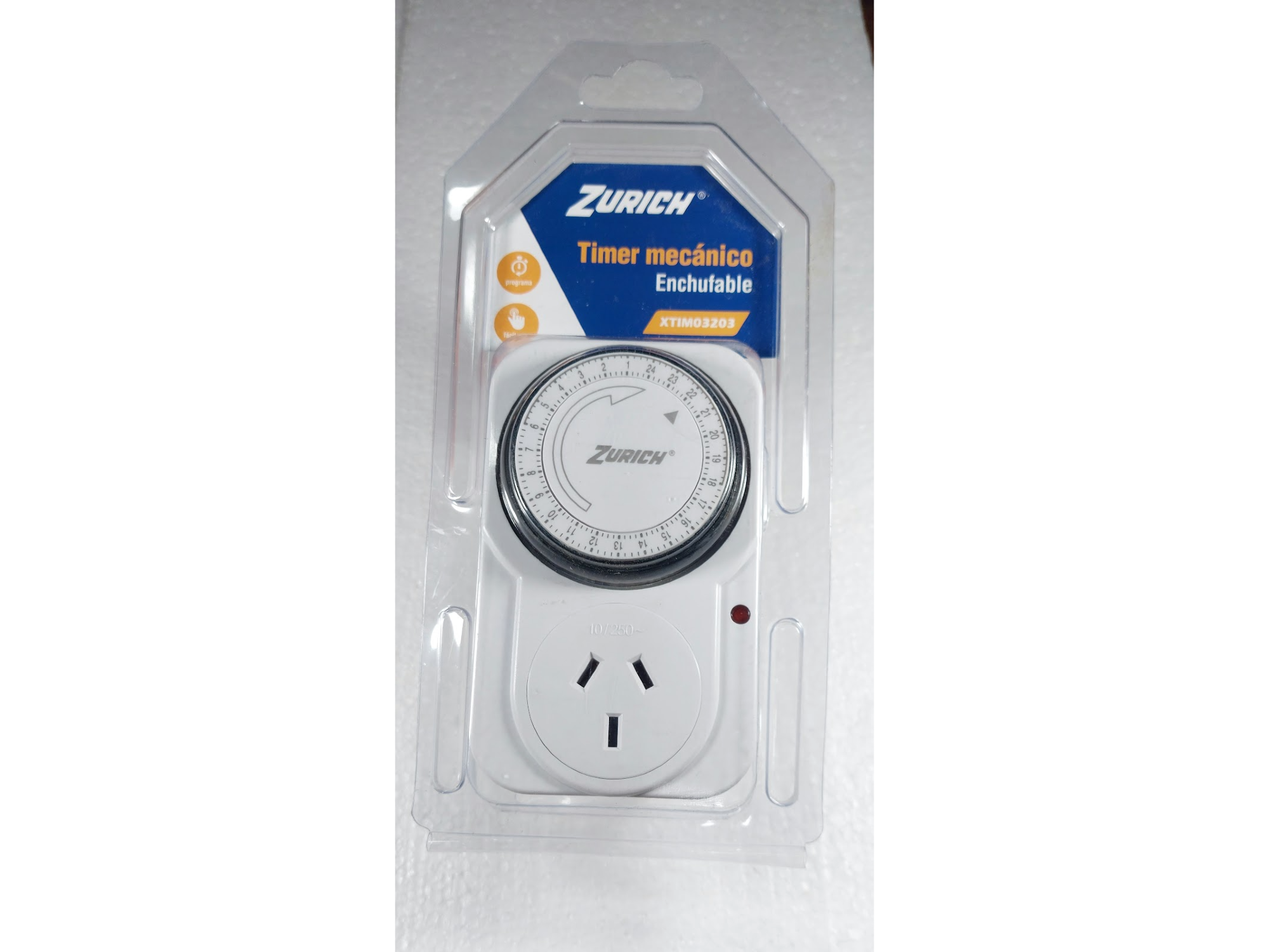 TIMER MECANICO CON ENCHUFE "ZURICH"