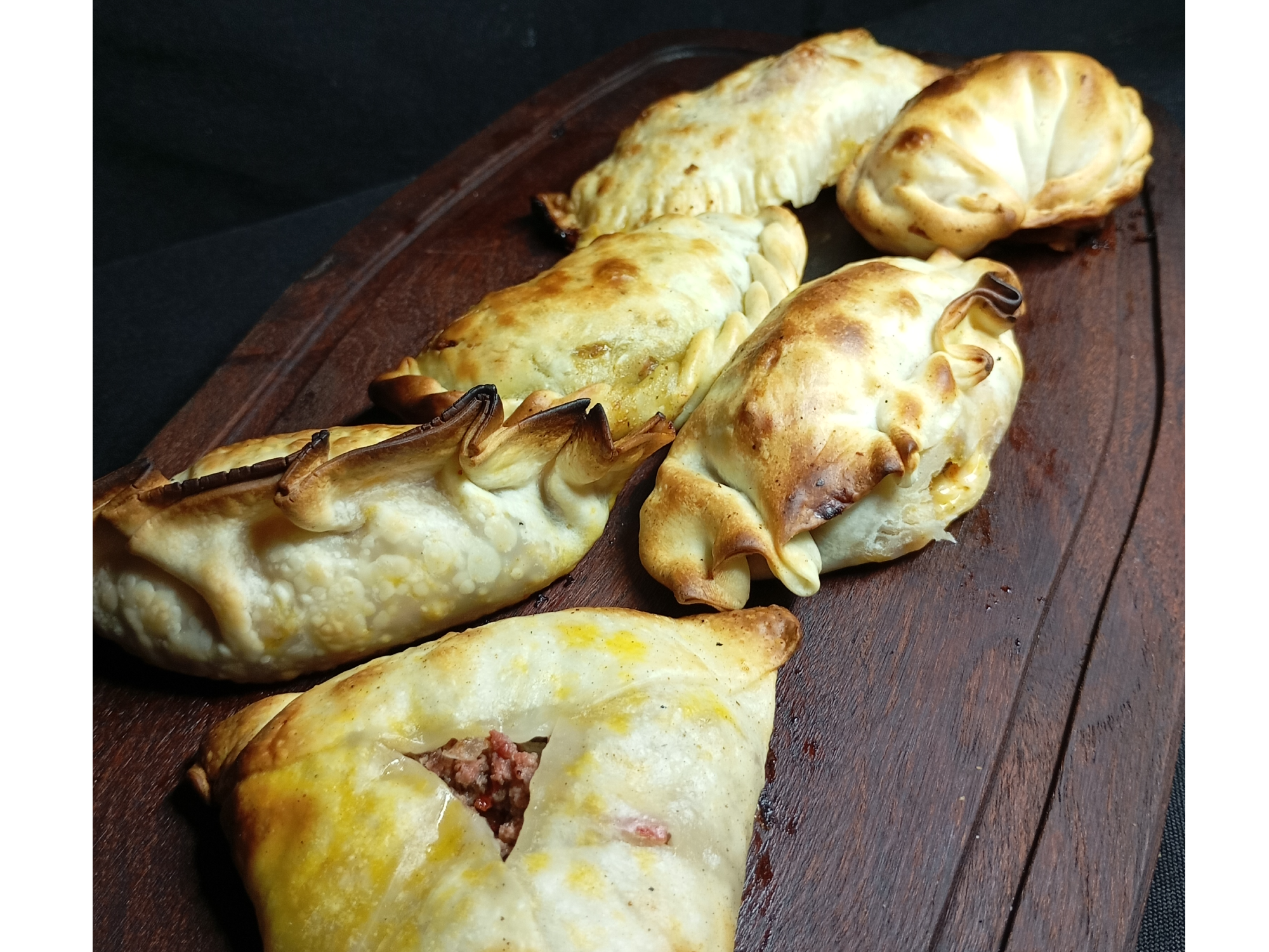 Docena de pollo cortado a cuchillo