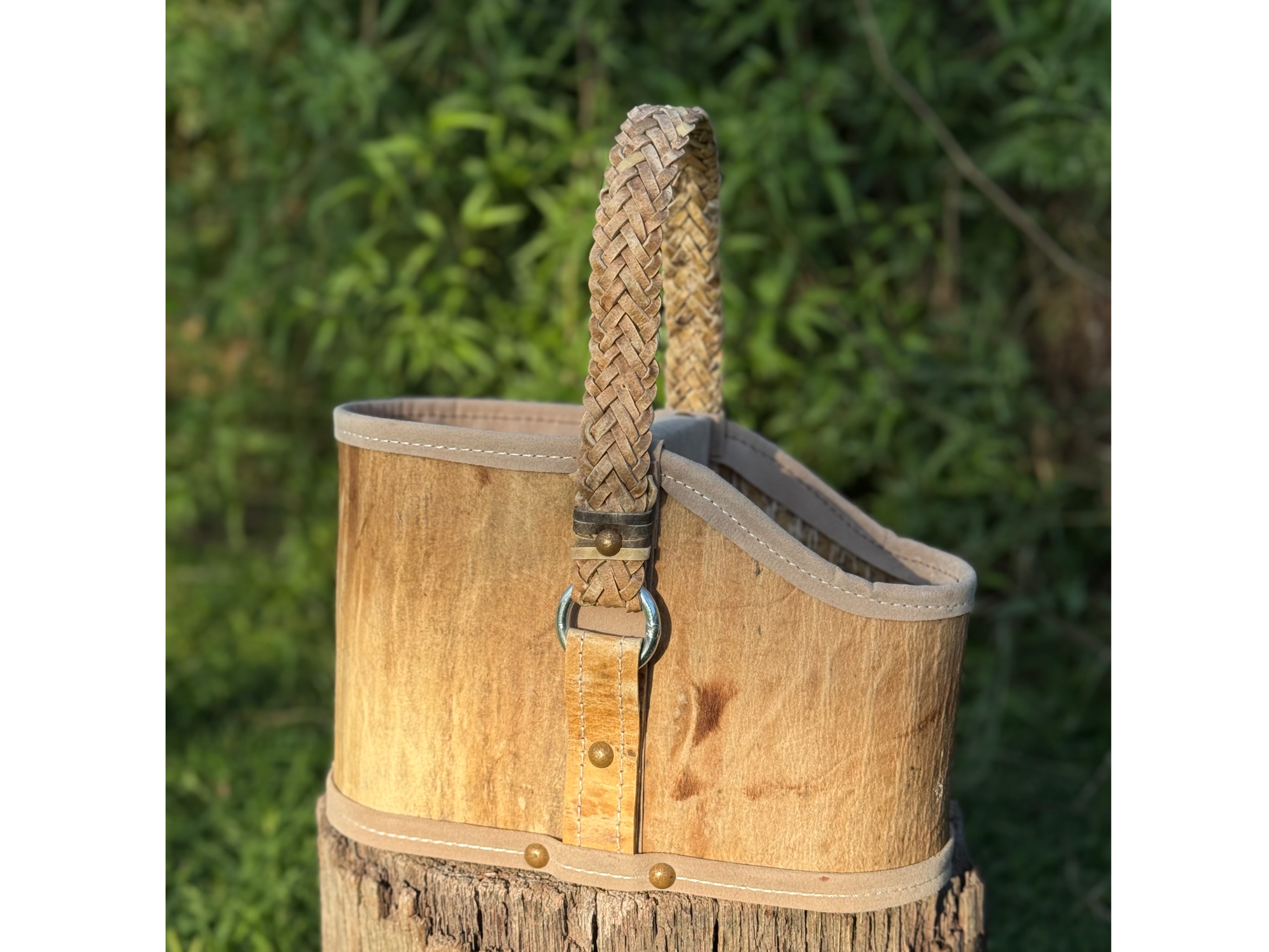 Canasta Matera de Cuero Crudo - Trenzada (clara)