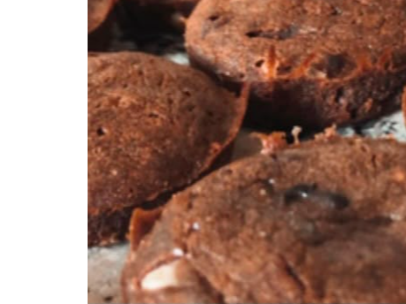 COOKIES CHOCOLATE CON CHIPS CHOCO BLANCO