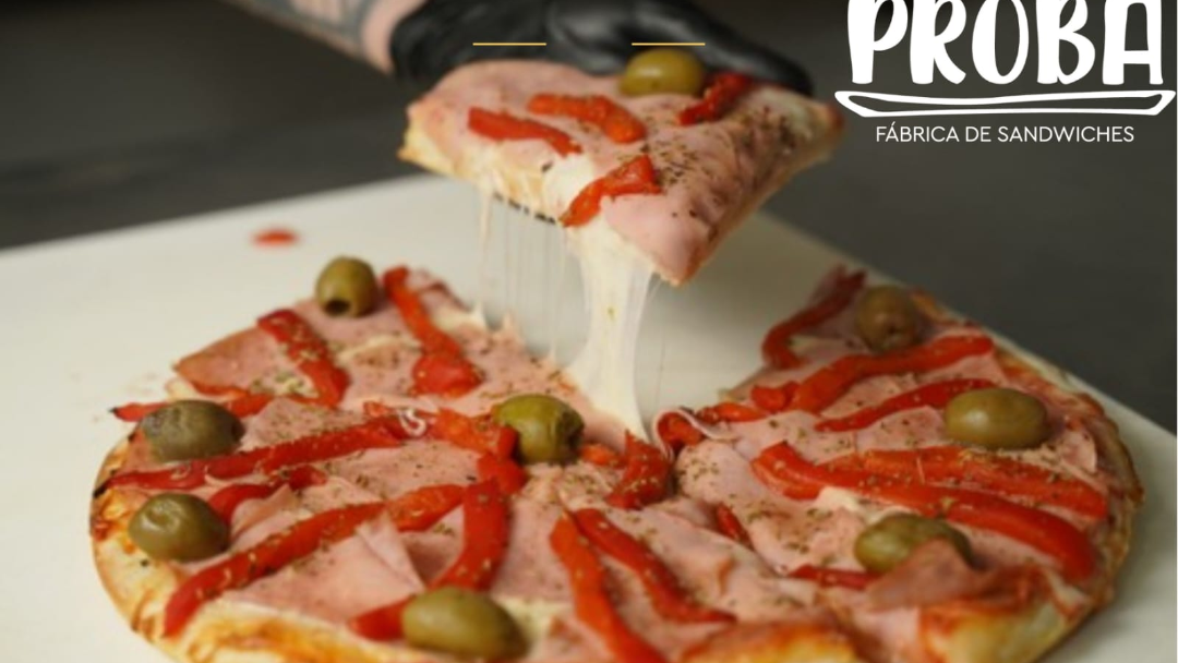 Pizzas listas para hornear