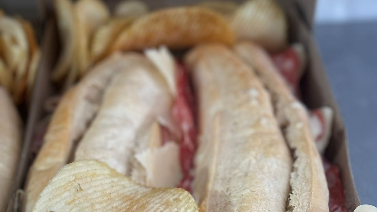 BAGUETTE HORNEADOS EN EL MOMENTO