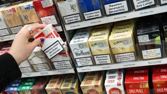 CIGARRILLOS Y ENCENDEDORES